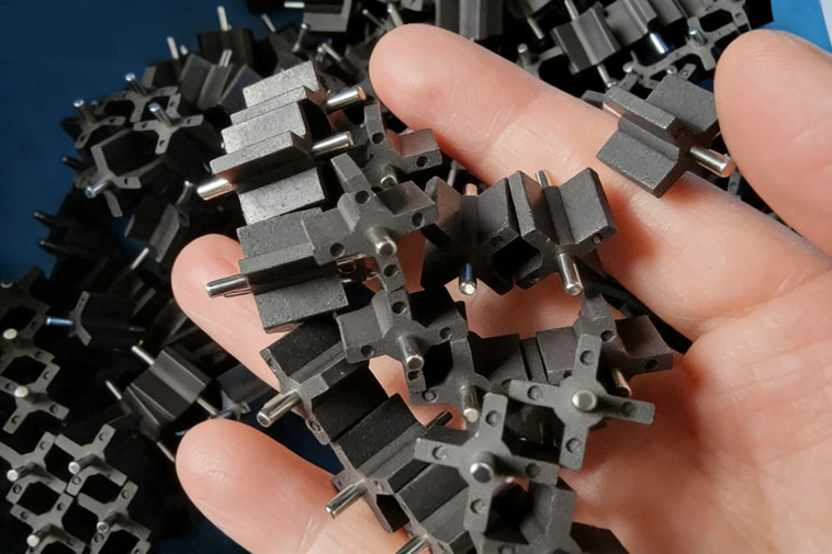 径向磁化十字形塑磁转子的特点与产品应用